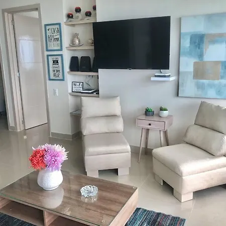 Apto 2302 Frente Al Mar- Edificio Palmetto, Piso 23 Apartamento *