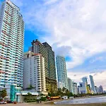 Apto 2302 Cartagena Frente Al Mar- Edificio Palmetto, Piso 23